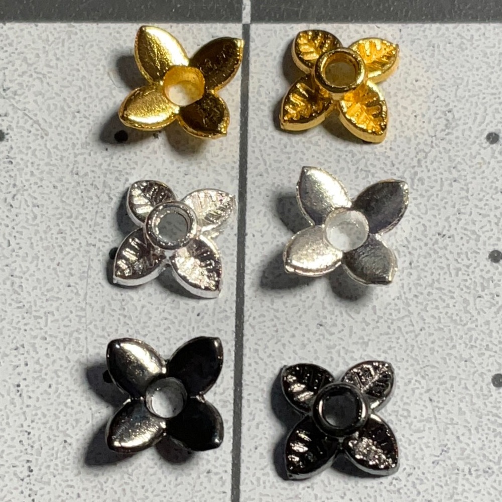 Findings: 4 Leaf Bead Cap 6mm (30)